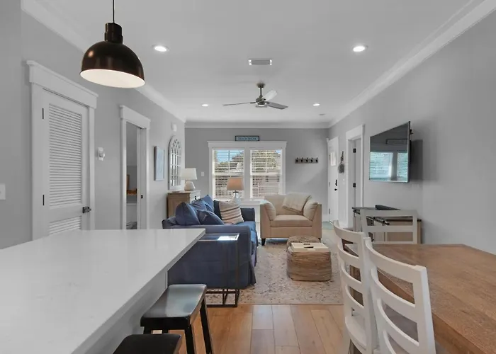 Golf Cart, 3 King Beds, Covered Rooftop Area, Half Mile To Beach!